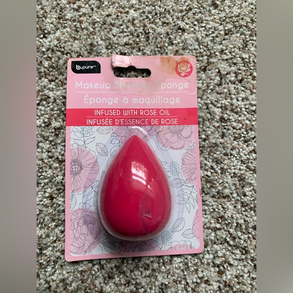Pink Makeup Blending Sponge - Picture 1 of 5